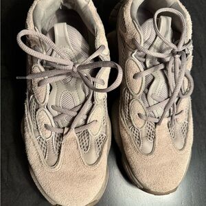 Yeezy 500 Stylish Beige Sneakers